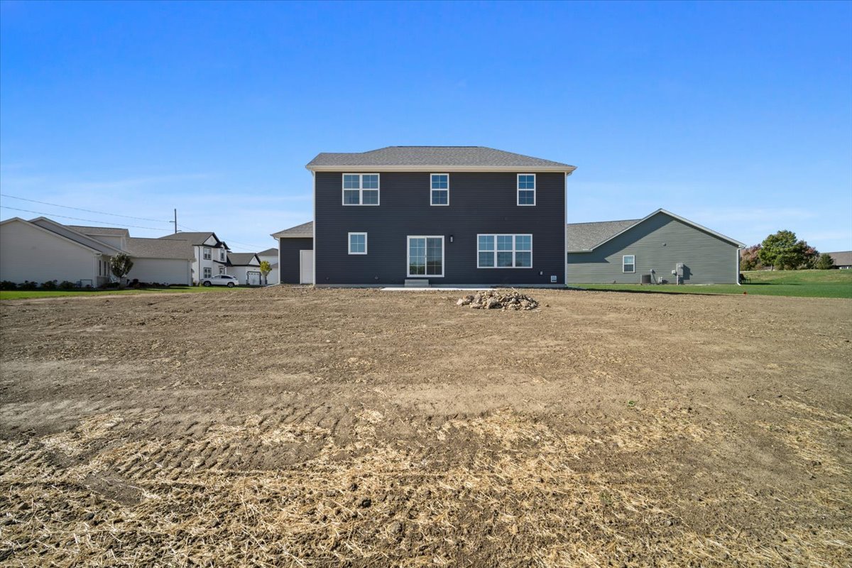 24 Stonehouse Court, Bloomington, IL 61705