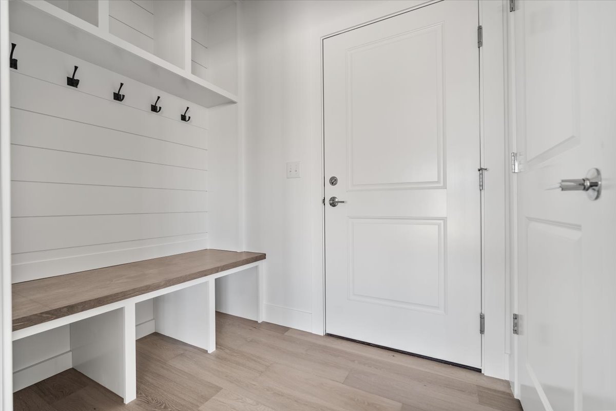 24 Stonehouse Court, Bloomington, IL 61705