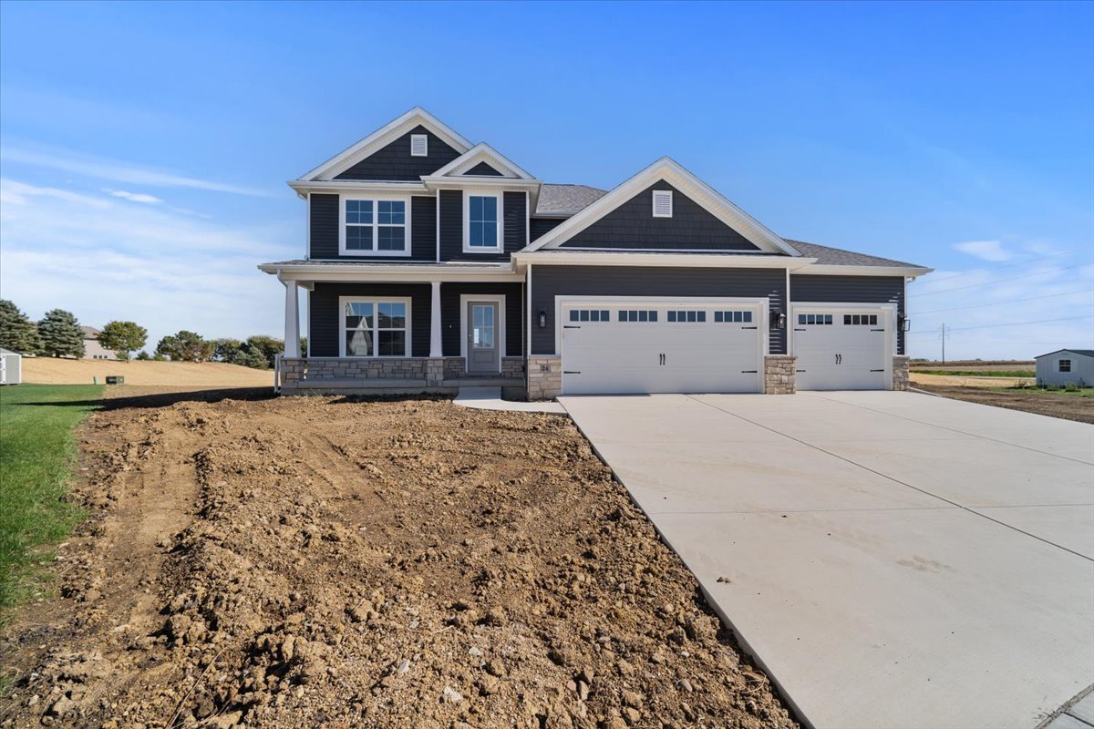 24 Stonehouse Court, Bloomington, IL 61705