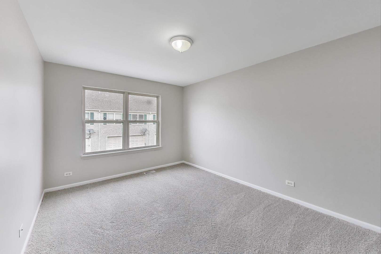 2546 Capitol Avenue #-, Aurora, IL 60503