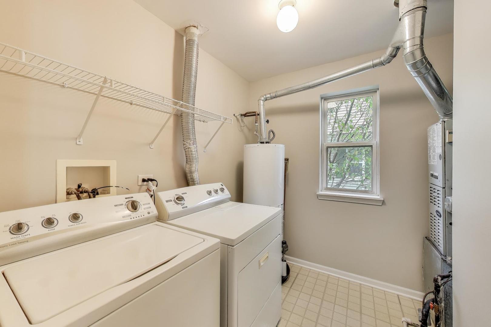 2546 Capitol Avenue #-, Aurora, IL 60503