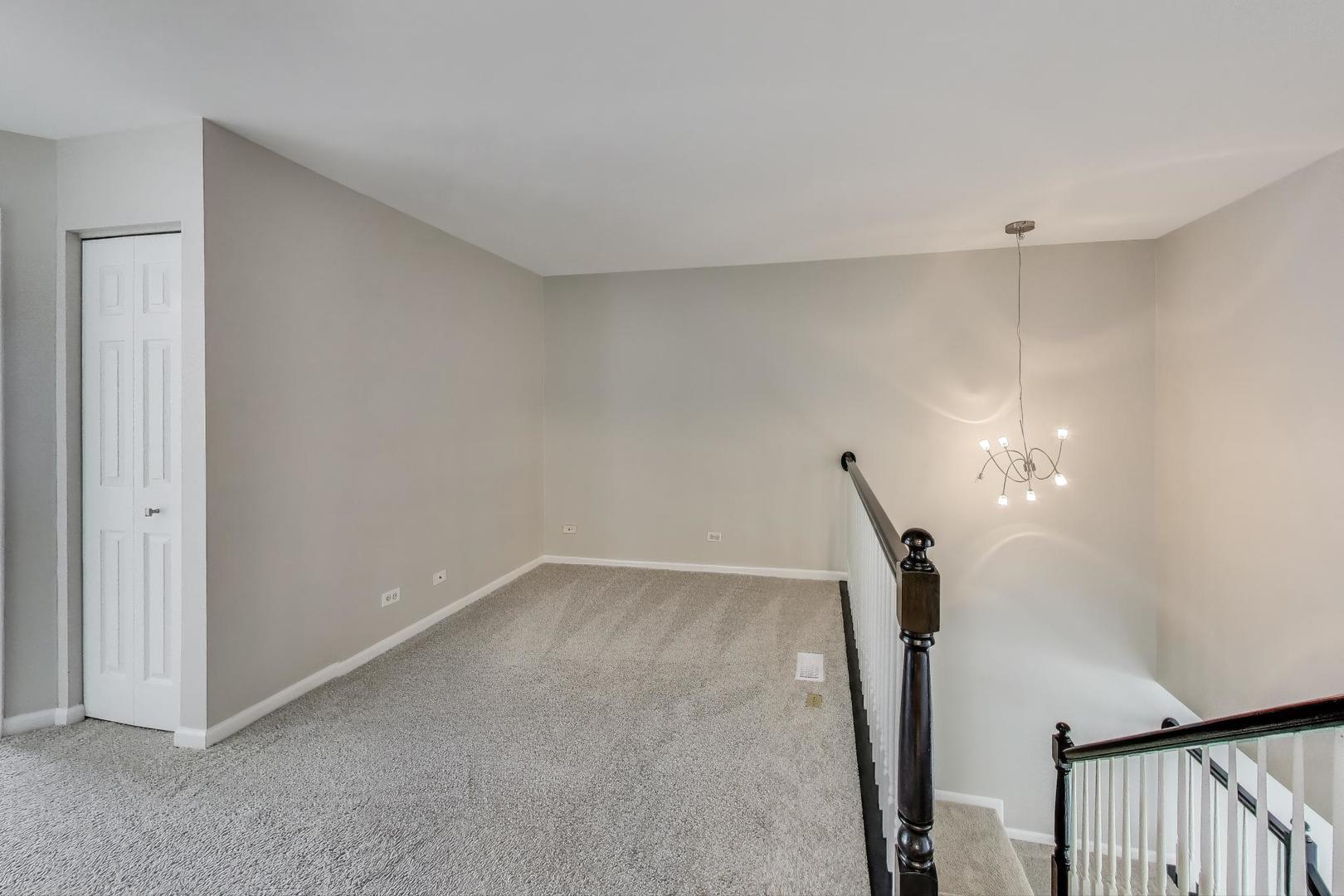 2546 Capitol Avenue #-, Aurora, IL 60503