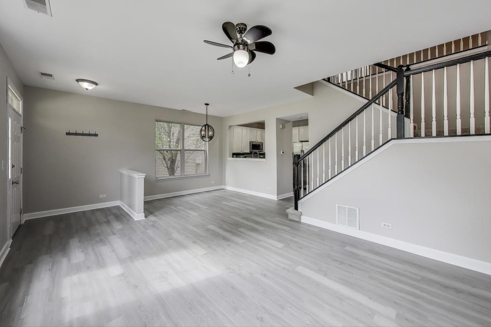 2546 Capitol Avenue #-, Aurora, IL 60503