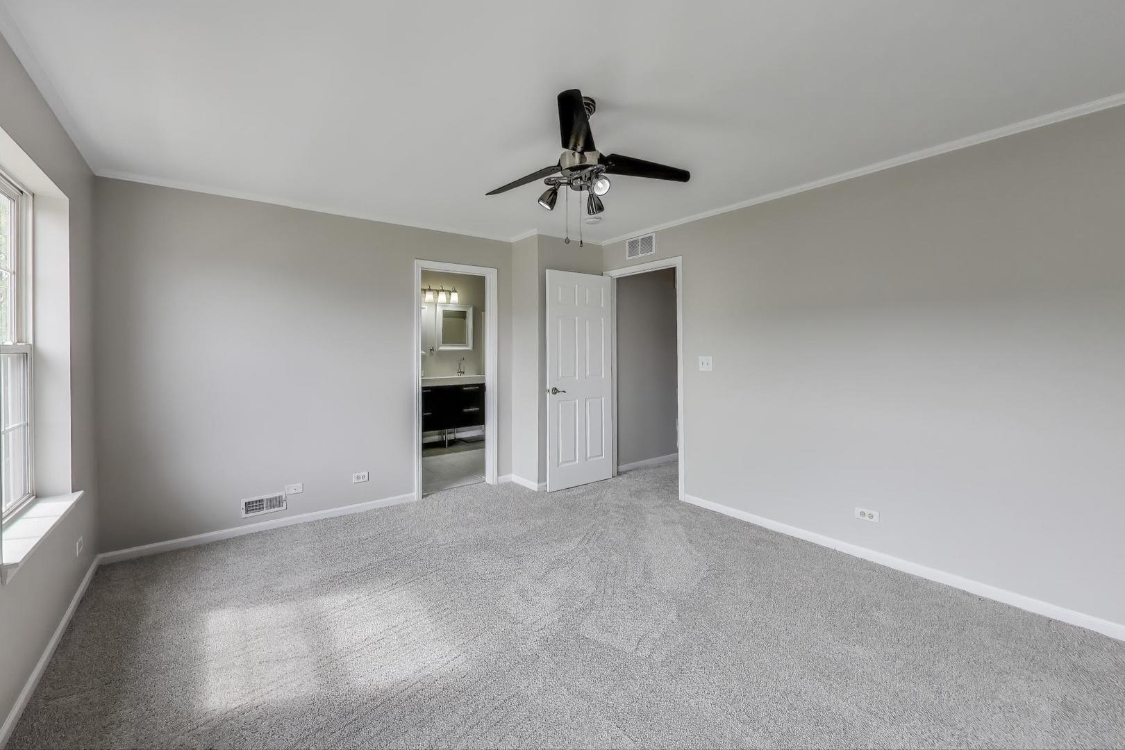 2546 Capitol Avenue #-, Aurora, IL 60503