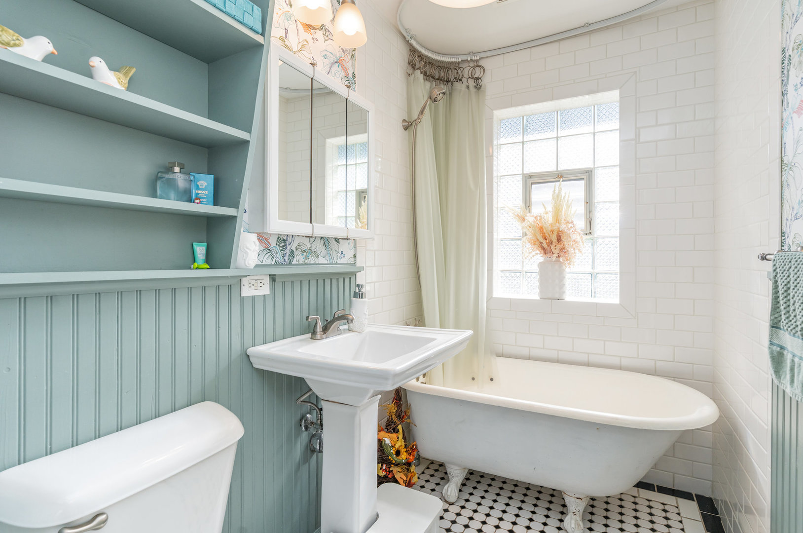 10821 Princess Avenue, Chicago Ridge, IL 60415