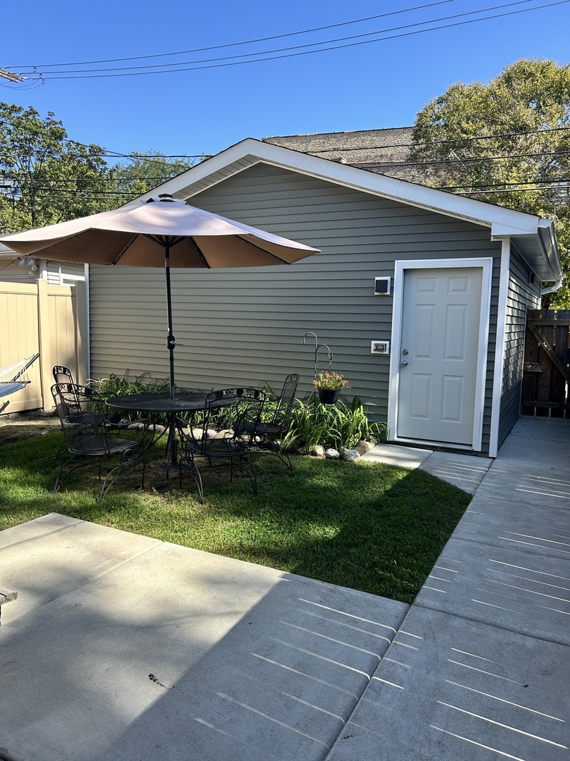 5419 N Ravenswood Avenue #2, Chicago, IL 60640