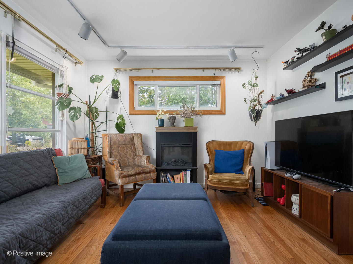 18646 Palmer Circle, Homewood, IL 60430