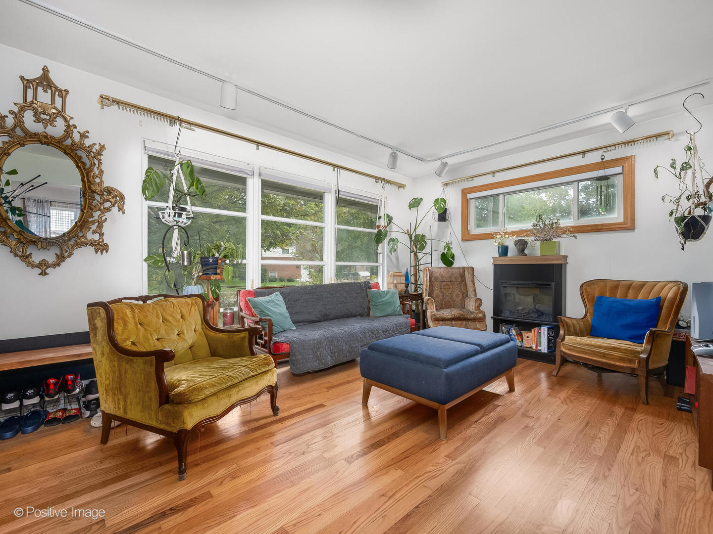 18646 Palmer Circle, Homewood, IL 60430