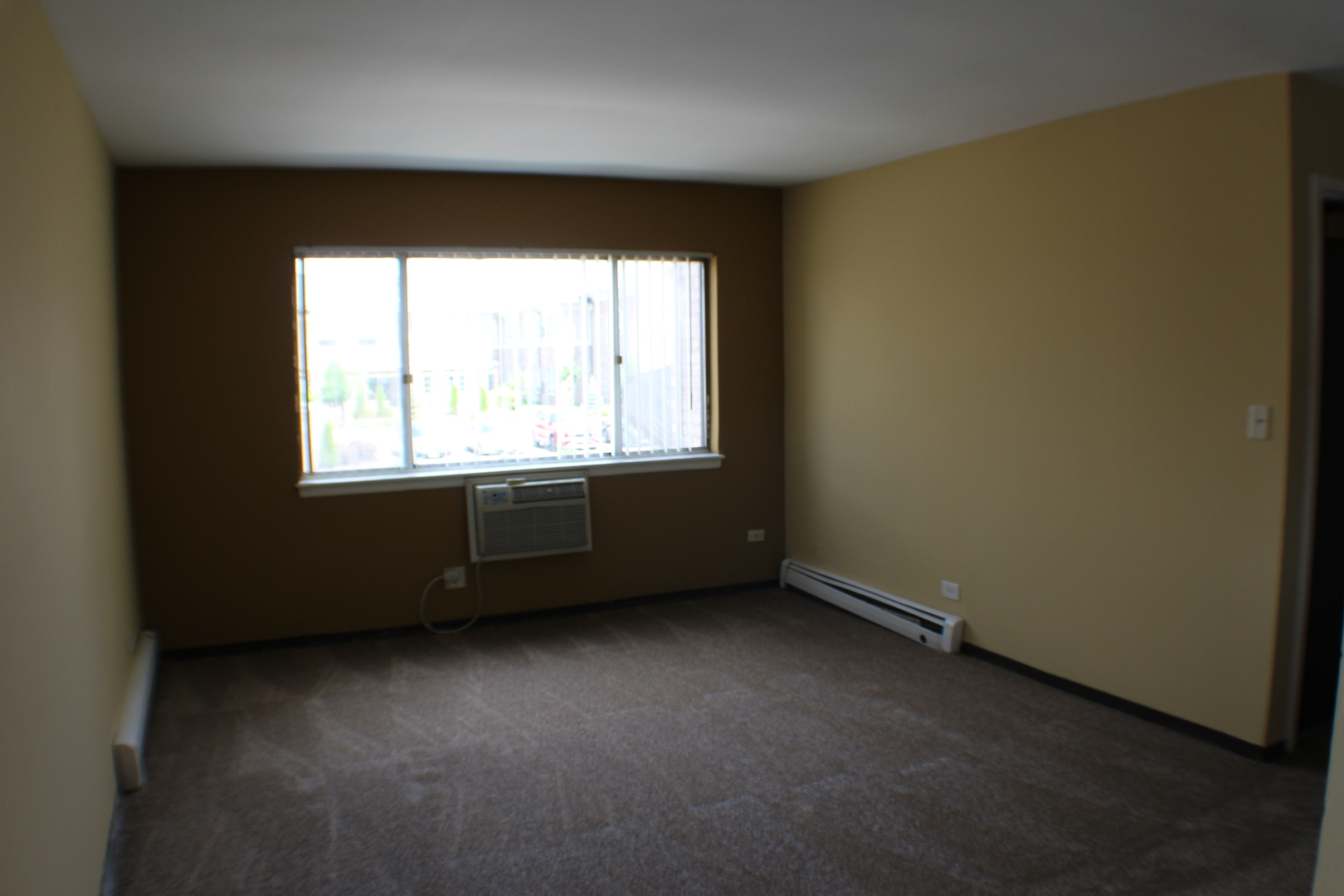 706 W IVANHOE Lane #2A, Mount Prospect, IL 60056