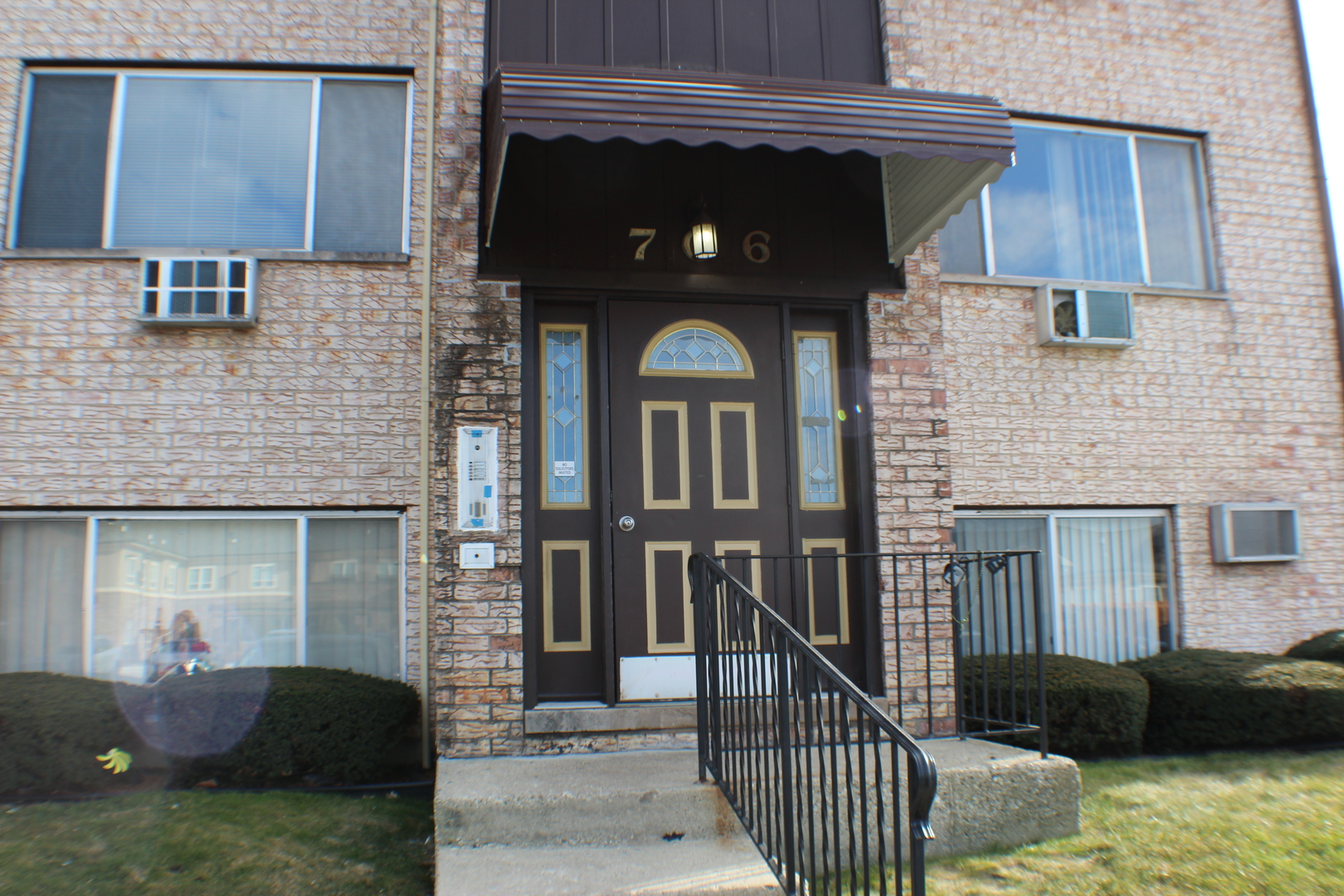 706 W IVANHOE Lane #2A, Mount Prospect, IL 60056
