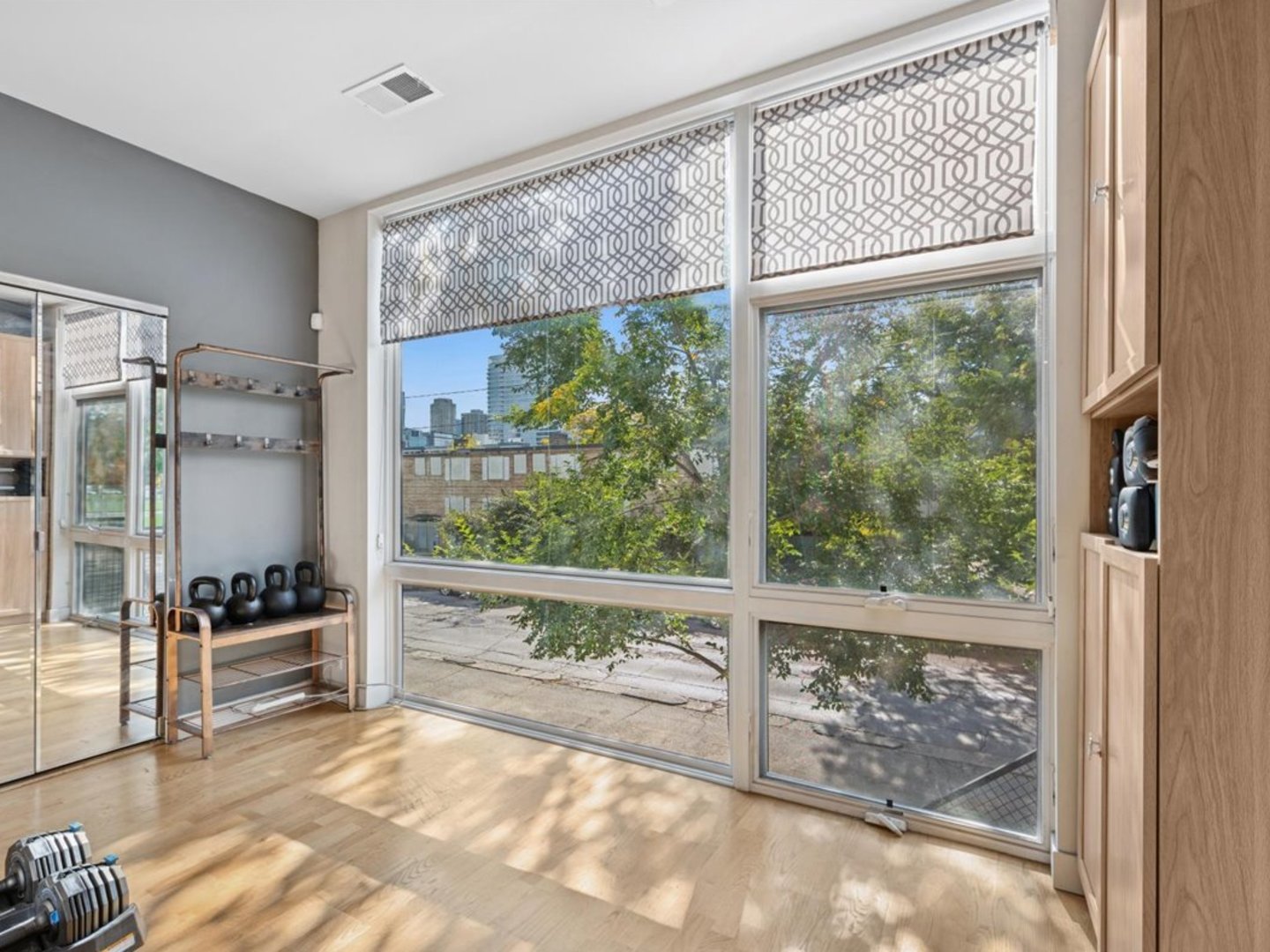 454 W Oak Street #3, Chicago, IL 60610