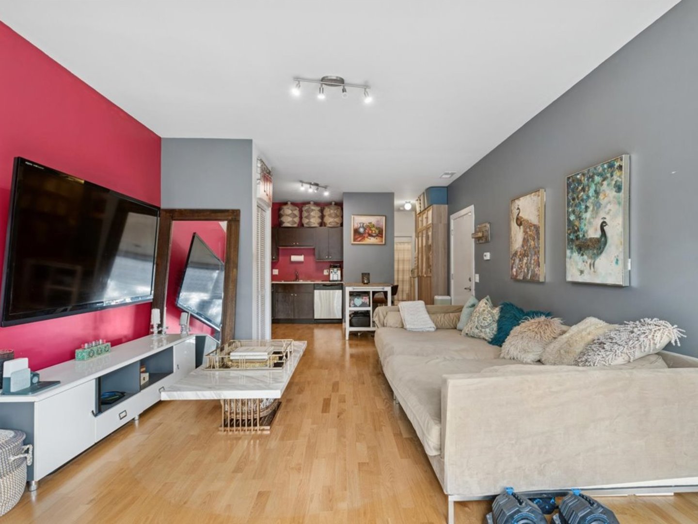 454 W Oak Street #3, Chicago, IL 60610