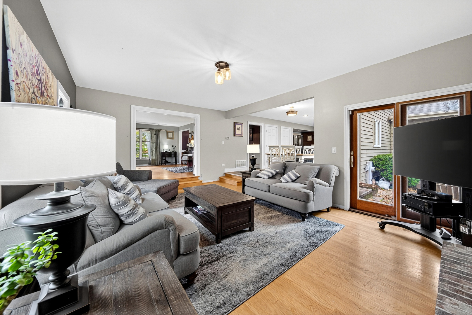 1404 Amy Lane, Libertyville, IL 60048