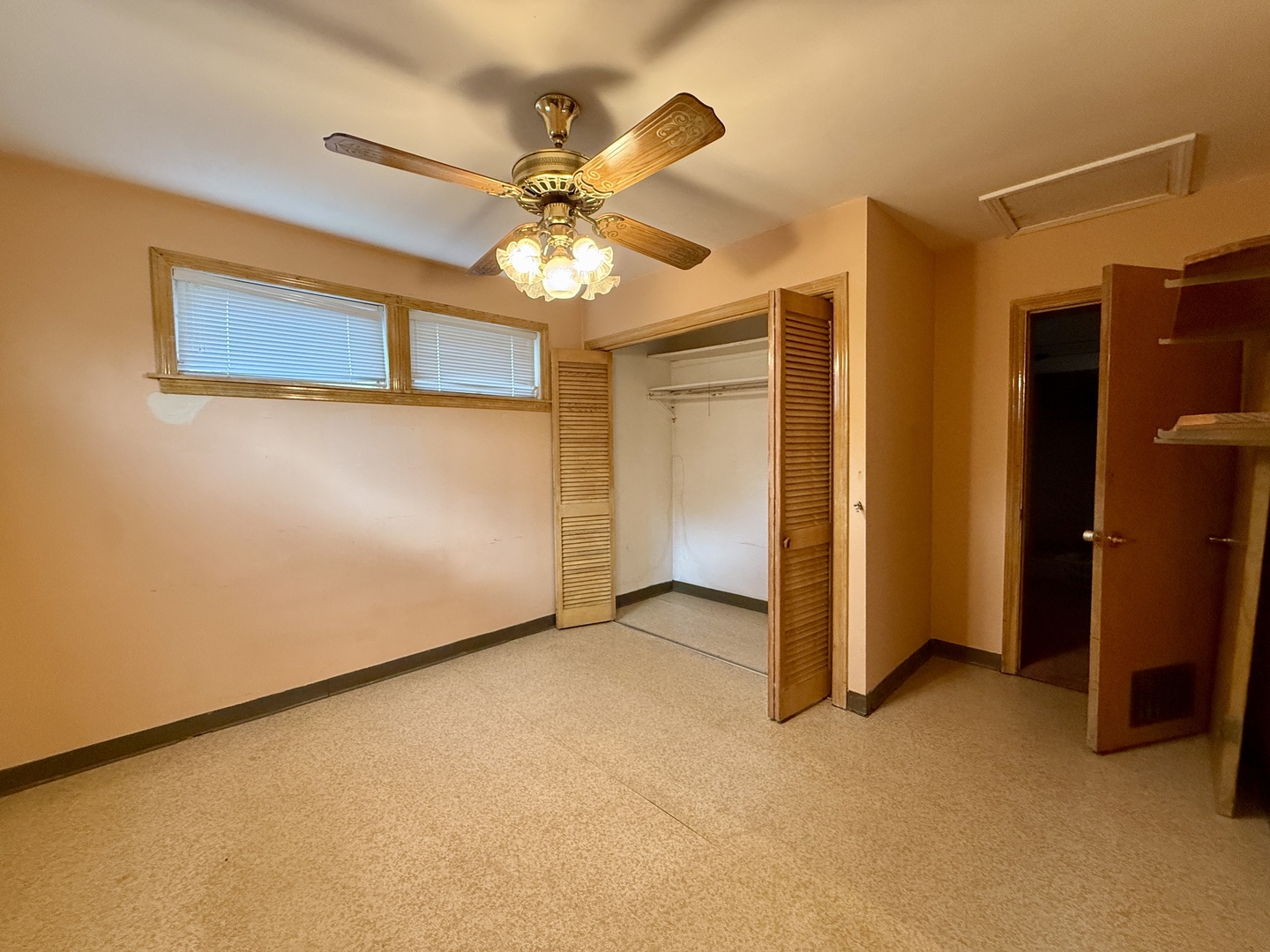 10416 S Sacramento Avenue, Chicago, IL 60655