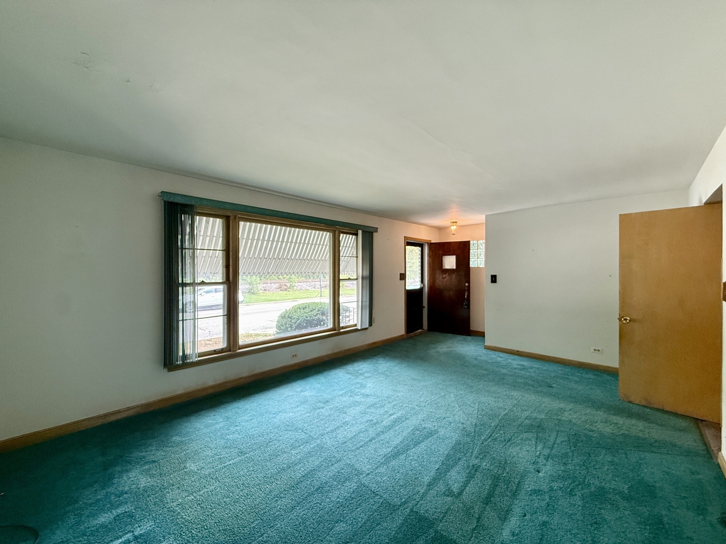 10416 S Sacramento Avenue, Chicago, IL 60655