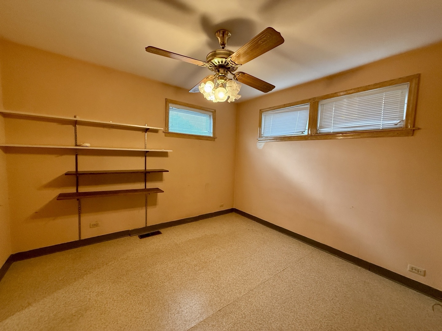 10416 S Sacramento Avenue, Chicago, IL 60655