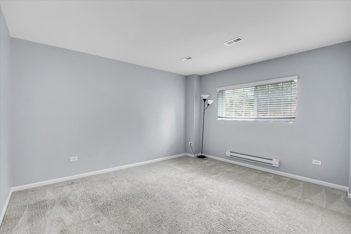 912 Bradford Drive, Naperville, IL 60563