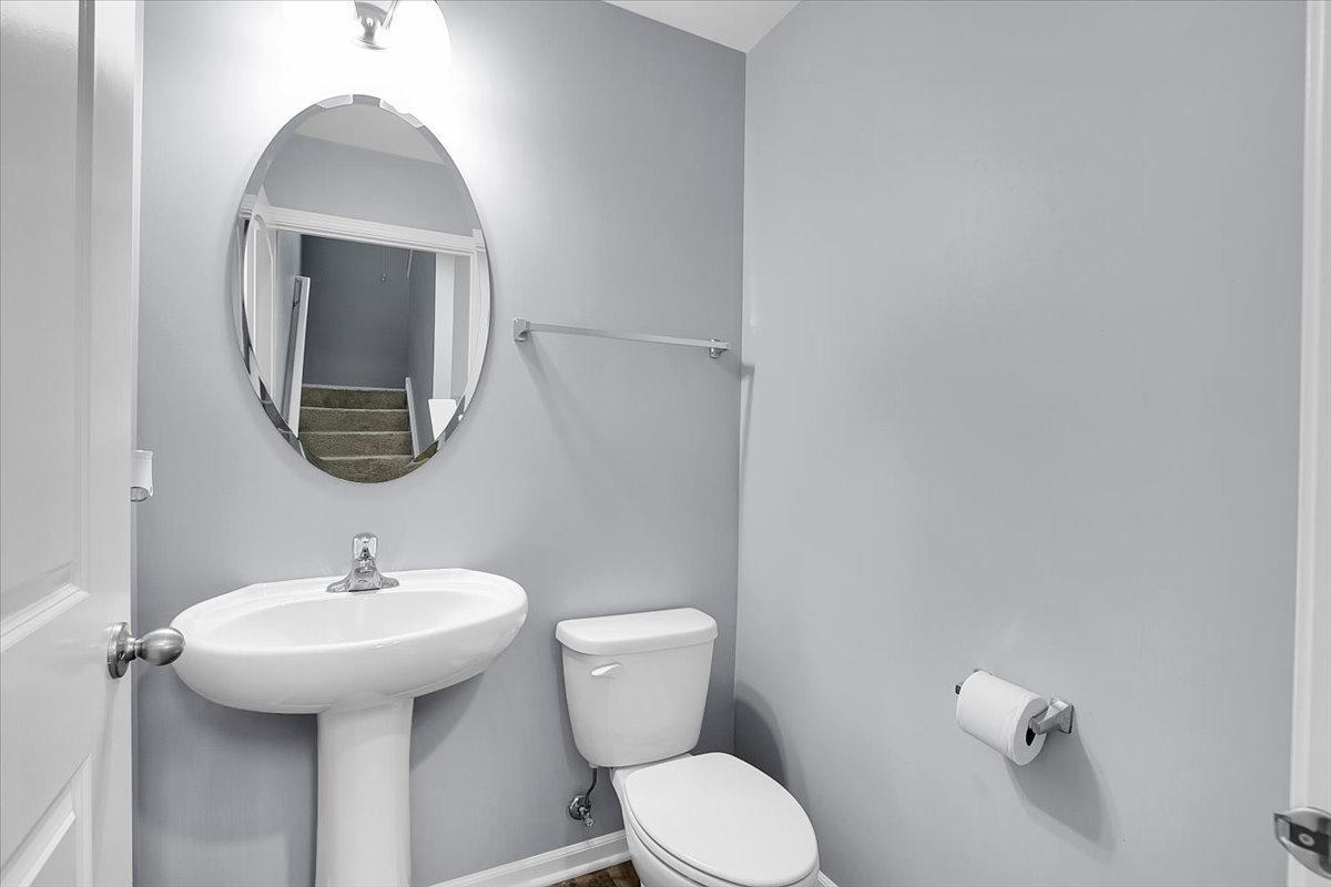 912 Bradford Drive, Naperville, IL 60563