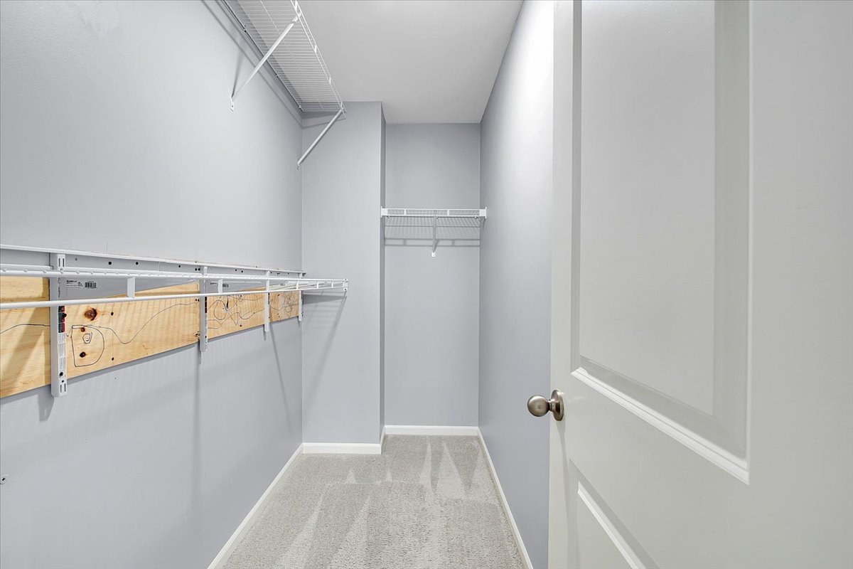 912 Bradford Drive, Naperville, IL 60563