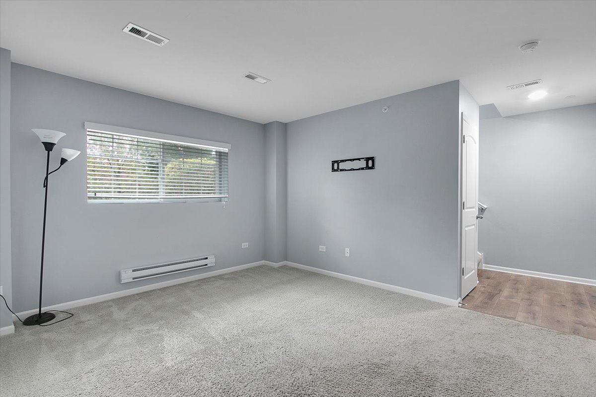 912 Bradford Drive, Naperville, IL 60563