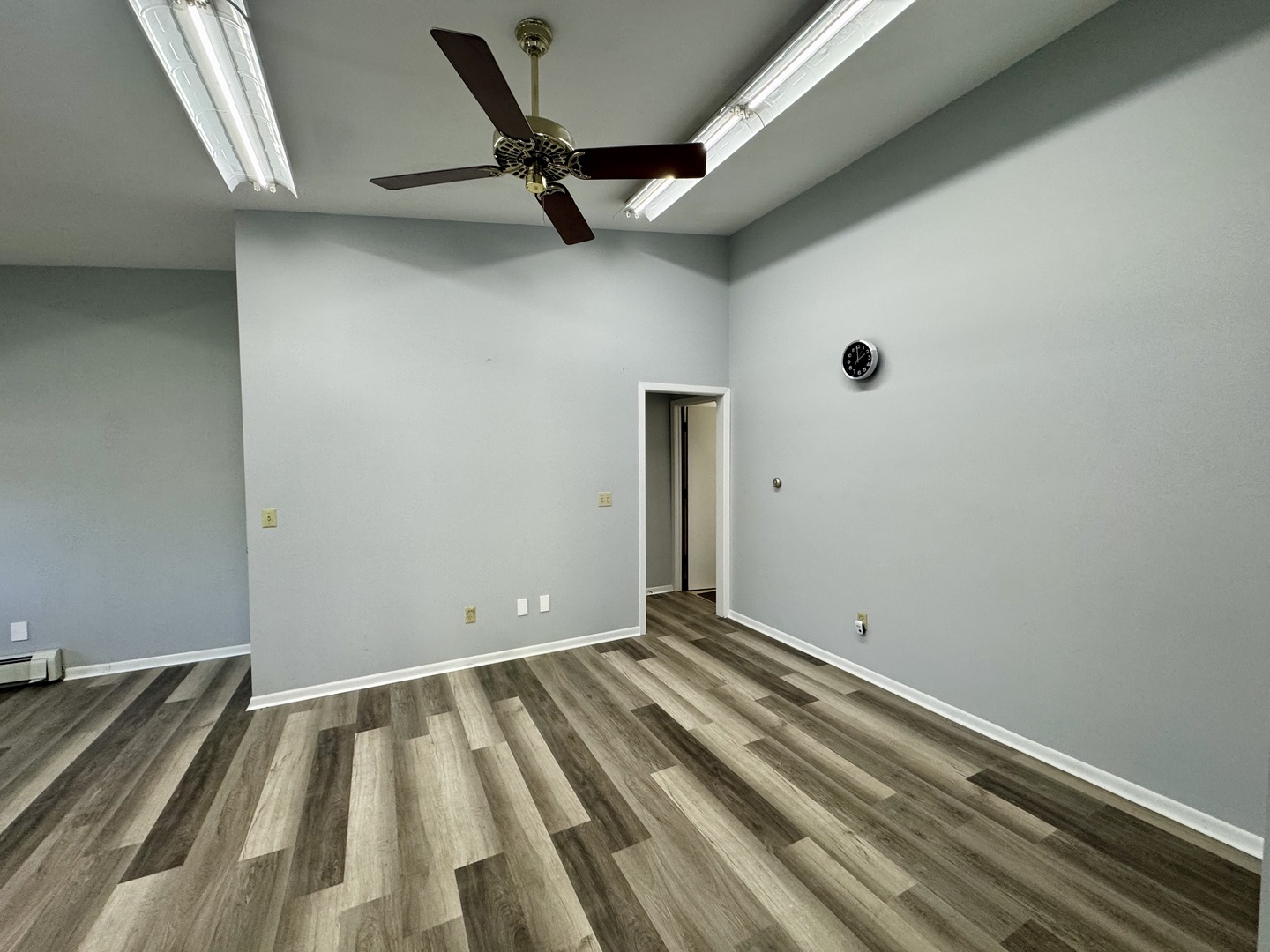 320 E Washington Street, Oswego, IL 60543