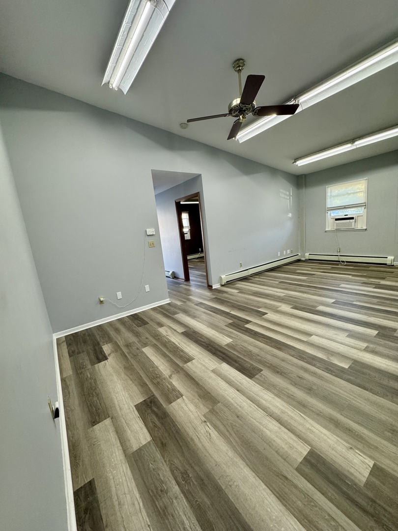 320 E Washington Street, Oswego, IL 60543