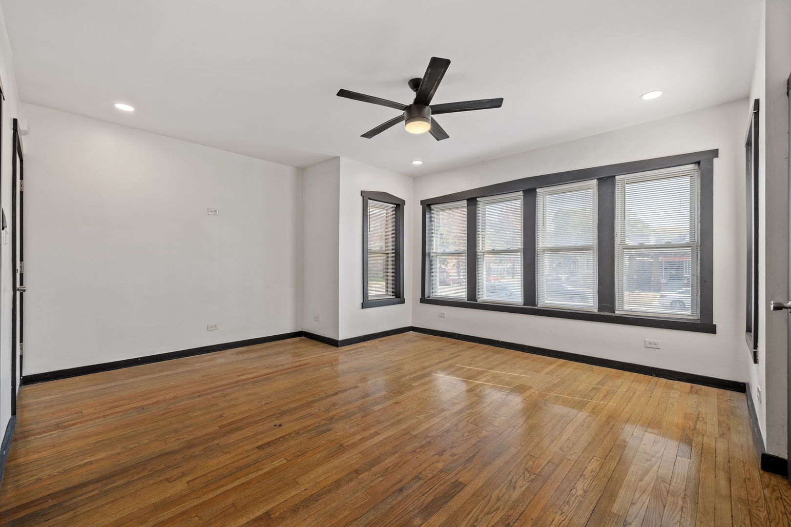 7202 S Indiana Avenue #1F, Chicago, IL 60619