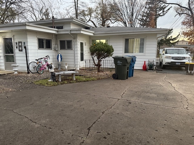 410 E Garwood Avenue, Mount Prospect, IL 60056