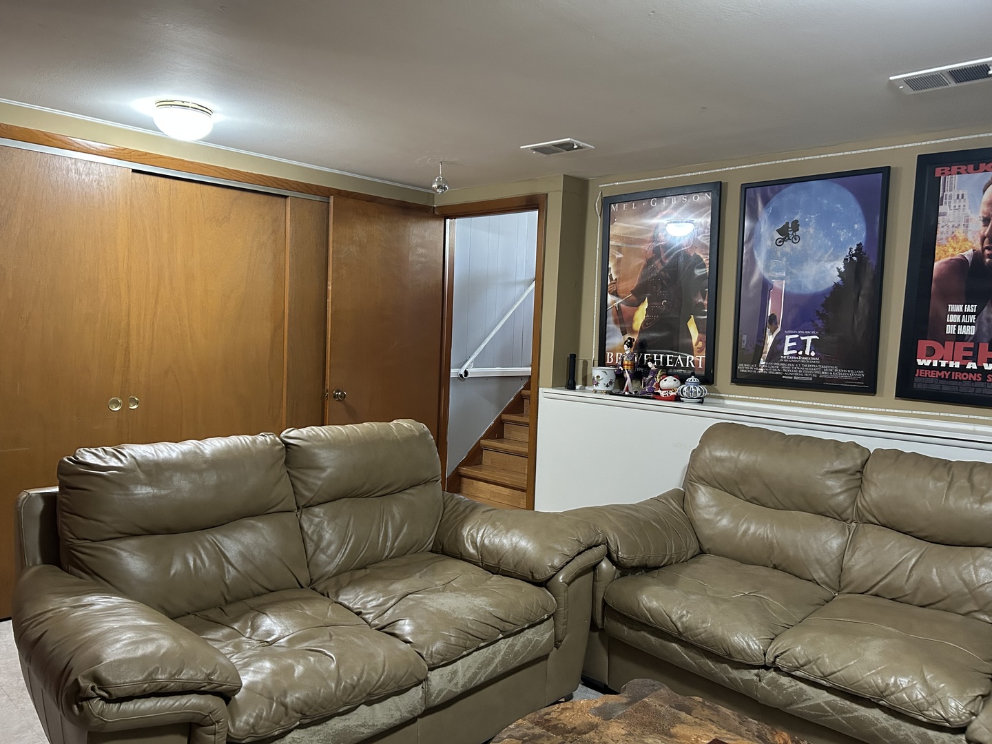 410 E Garwood Avenue, Mount Prospect, IL 60056