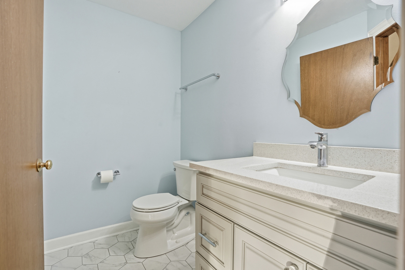 9312 S 77th Court, Hickory Hills, IL 60457