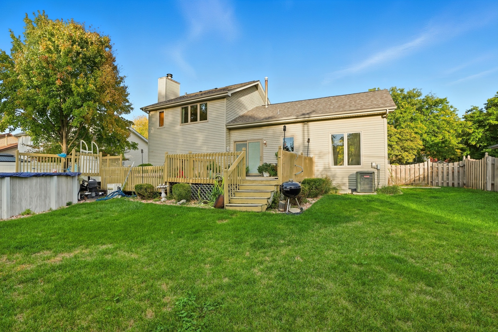 9312 S 77th Court, Hickory Hills, IL 60457