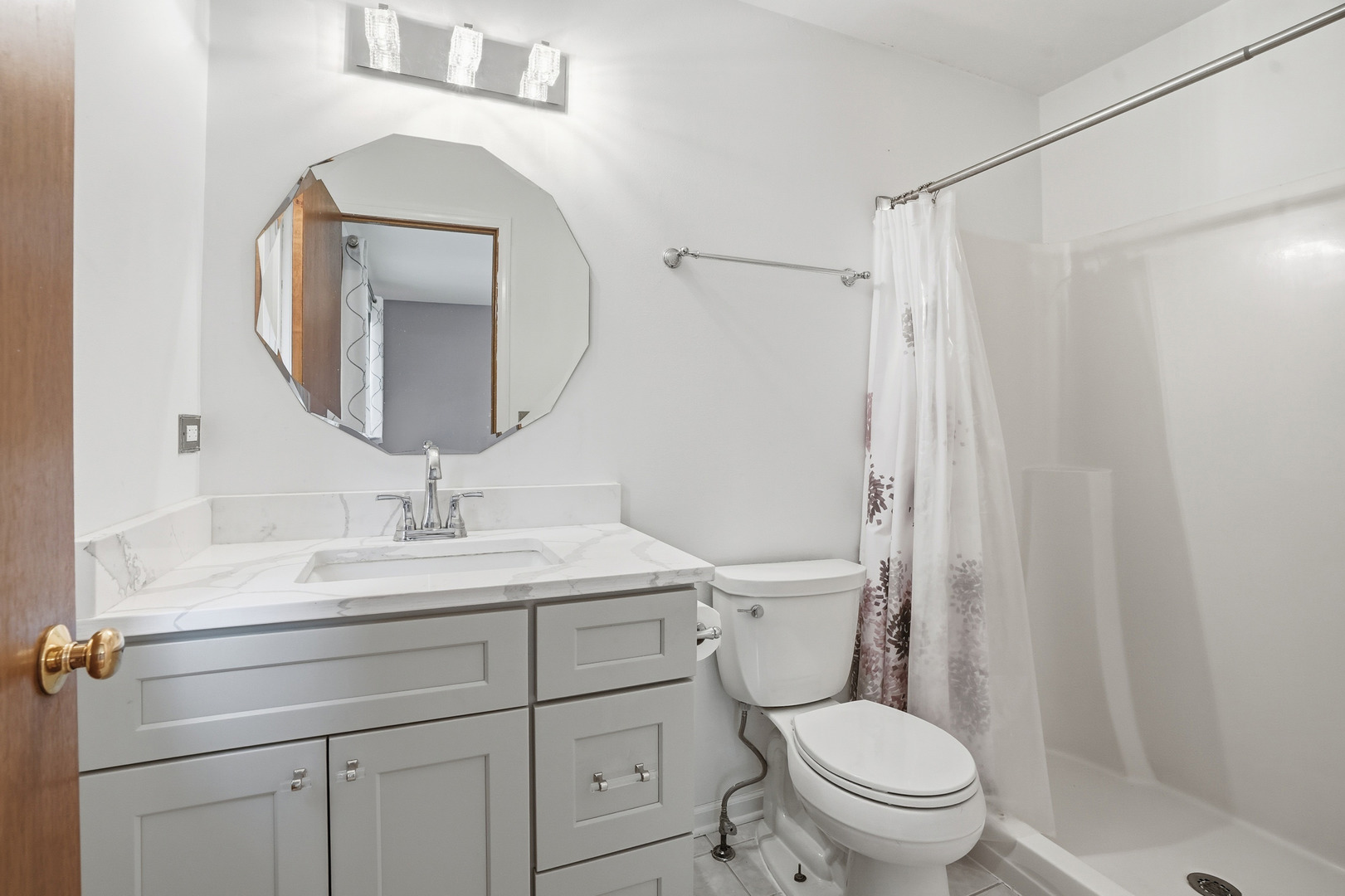 9312 S 77th Court, Hickory Hills, IL 60457