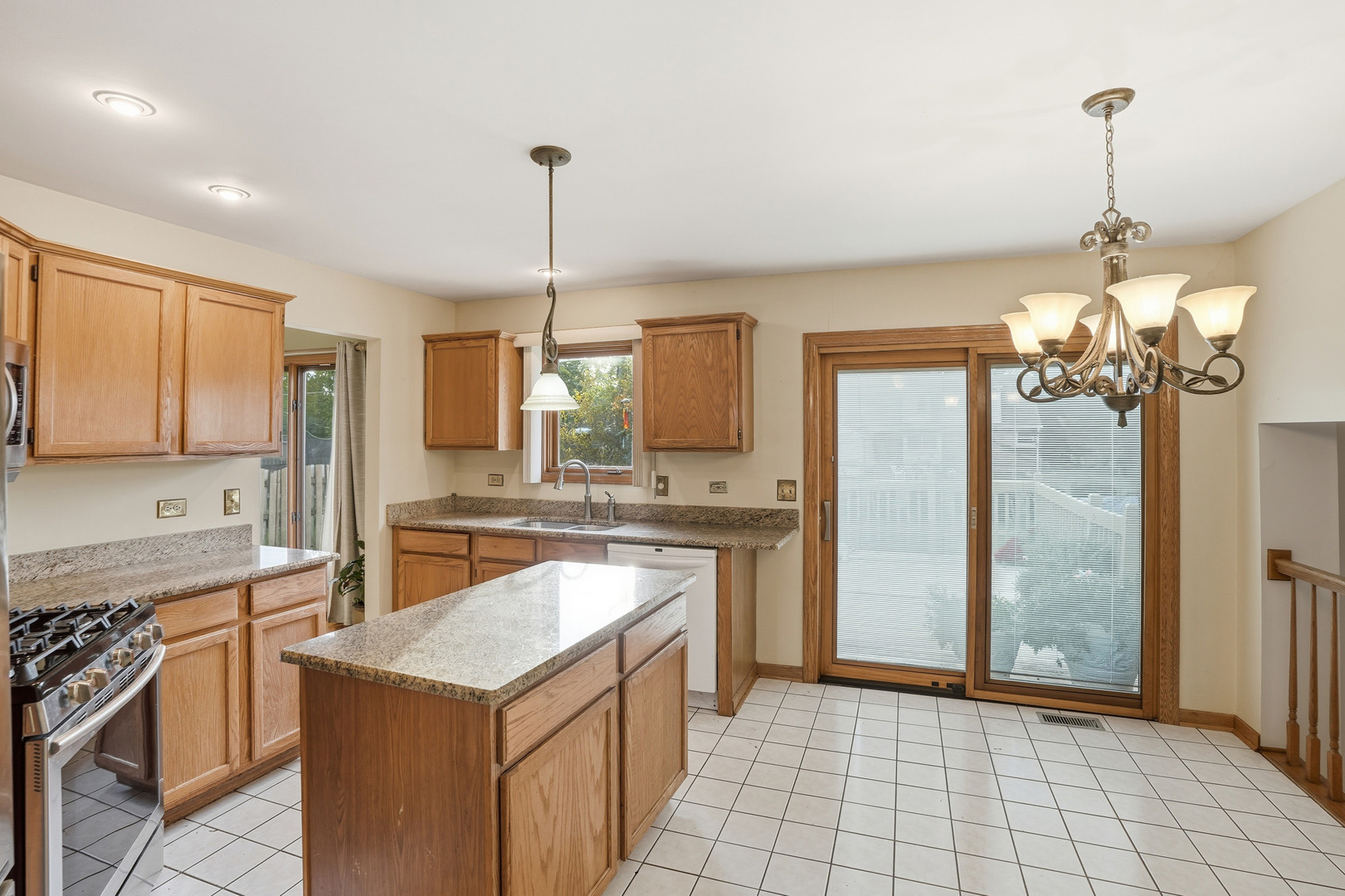 9312 S 77th Court, Hickory Hills, IL 60457