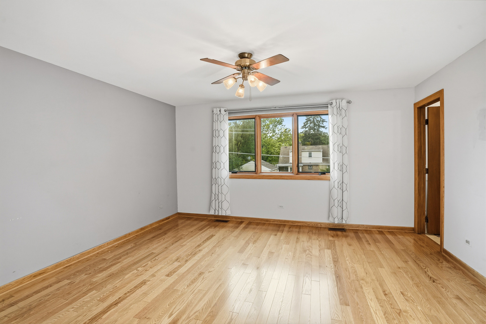 9312 S 77th Court, Hickory Hills, IL 60457