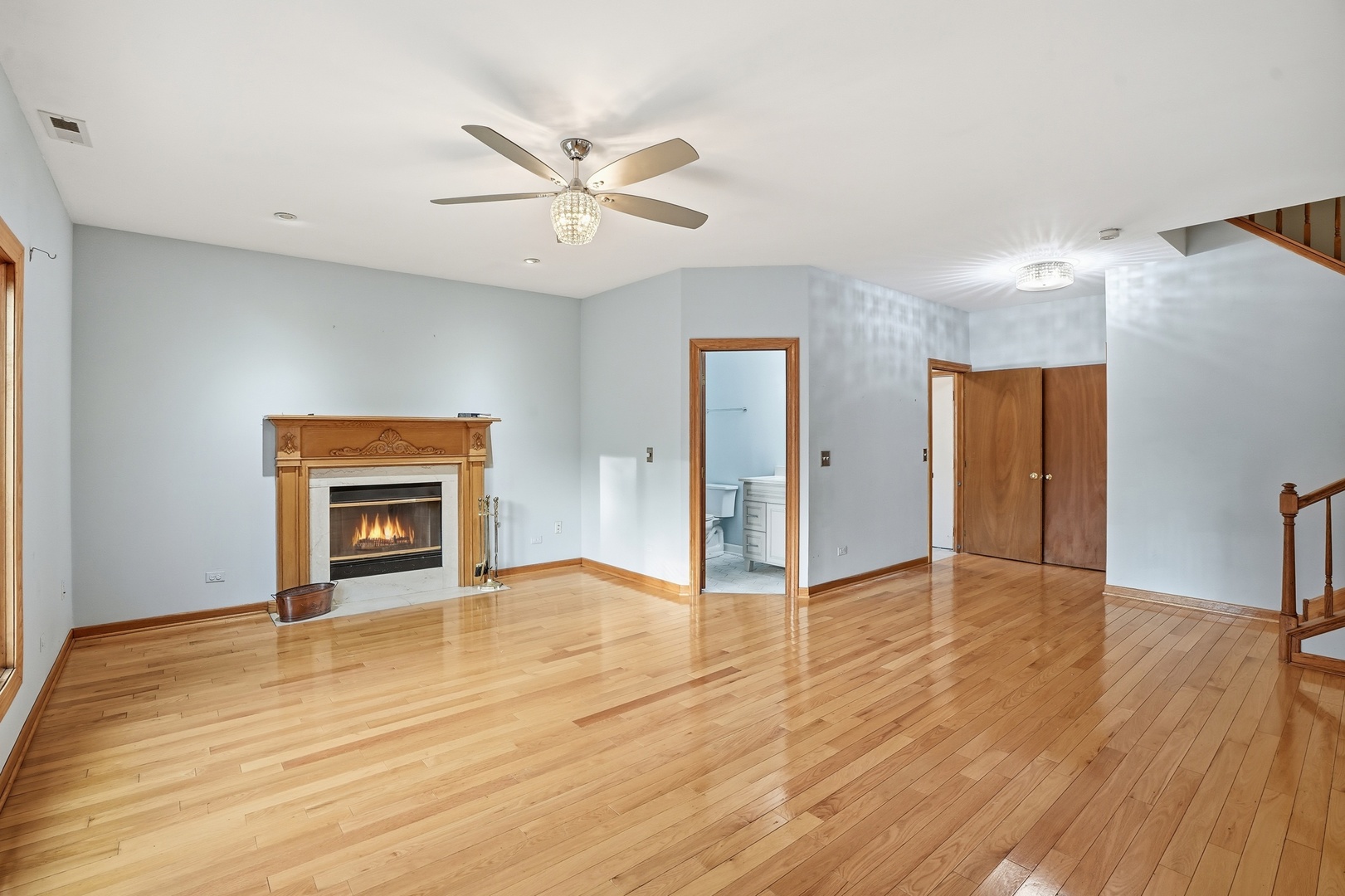 9312 S 77th Court, Hickory Hills, IL 60457