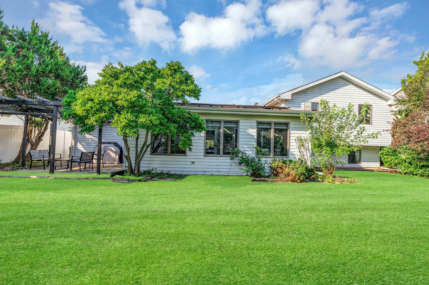 2315 Stepstone Lane, Hanover Park, IL 60133