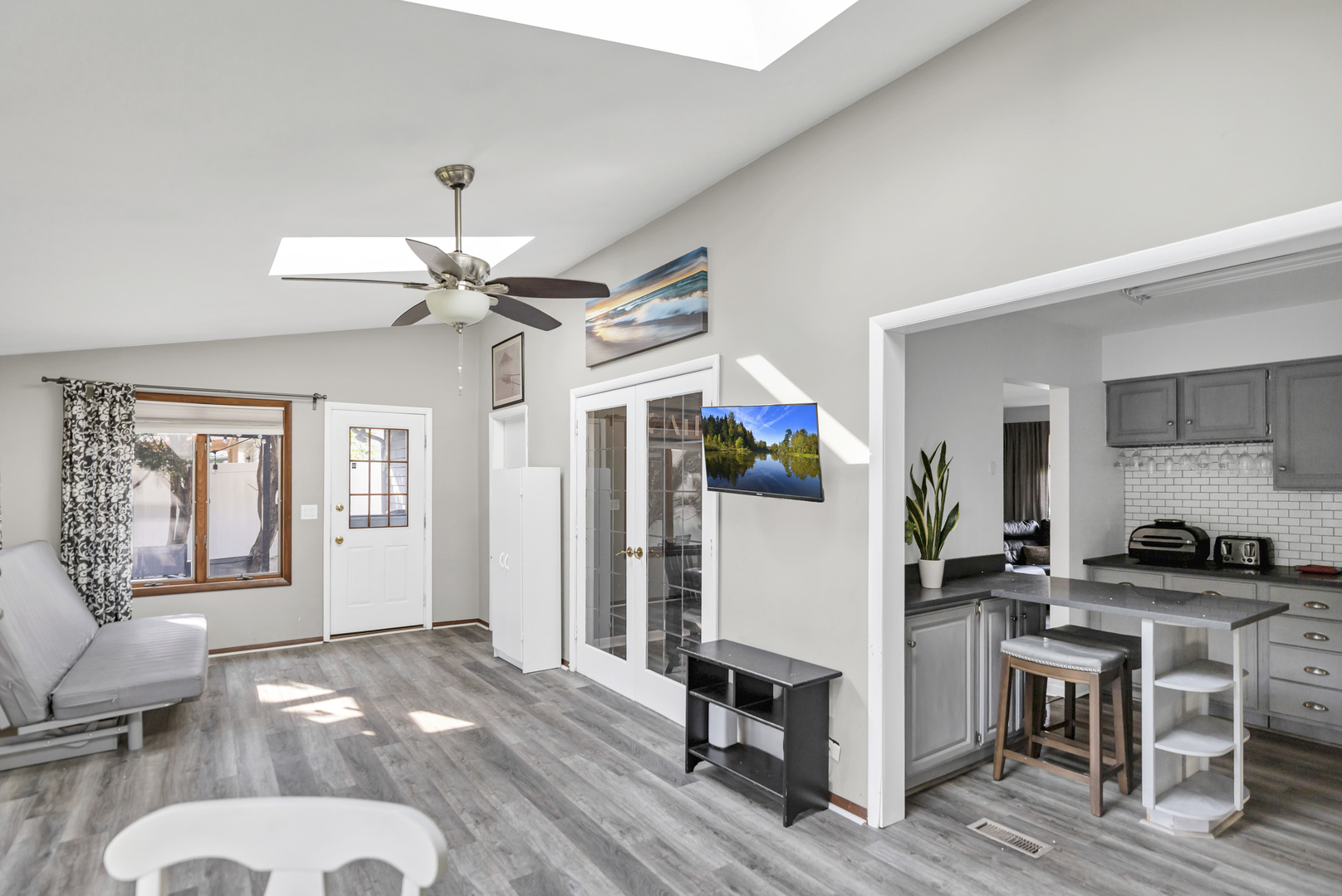 2315 Stepstone Lane, Hanover Park, IL 60133