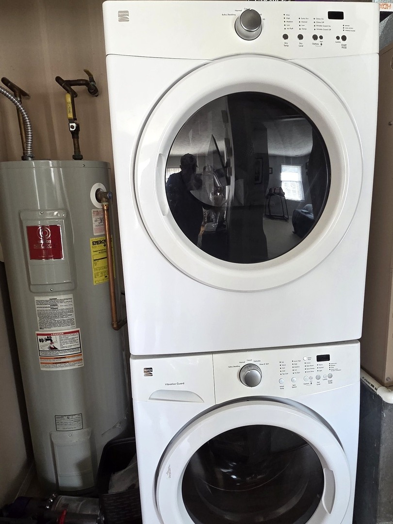 1040 Ekstam Drive #205, Bloomington, IL 61704