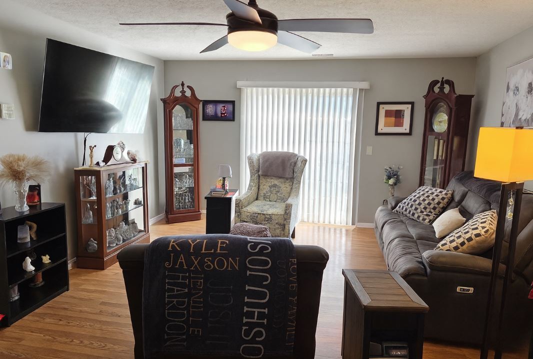 1040 Ekstam Drive #205, Bloomington, IL 61704