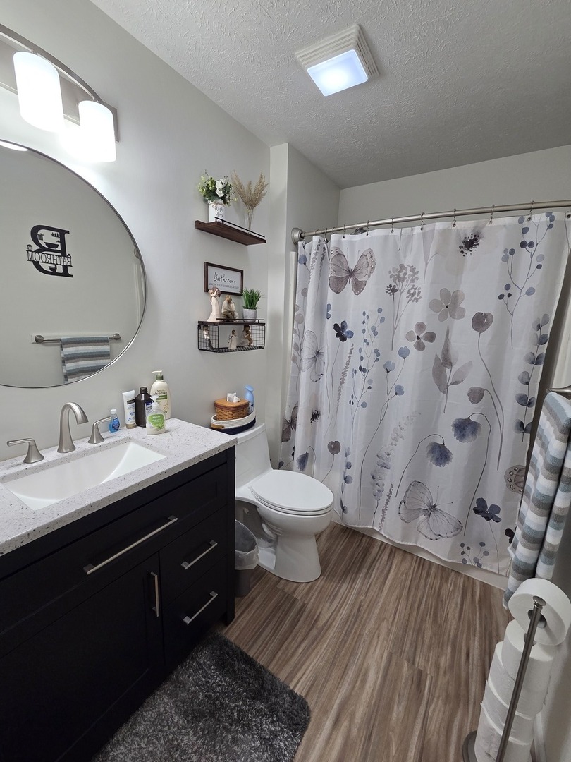 1040 Ekstam Drive #205, Bloomington, IL 61704