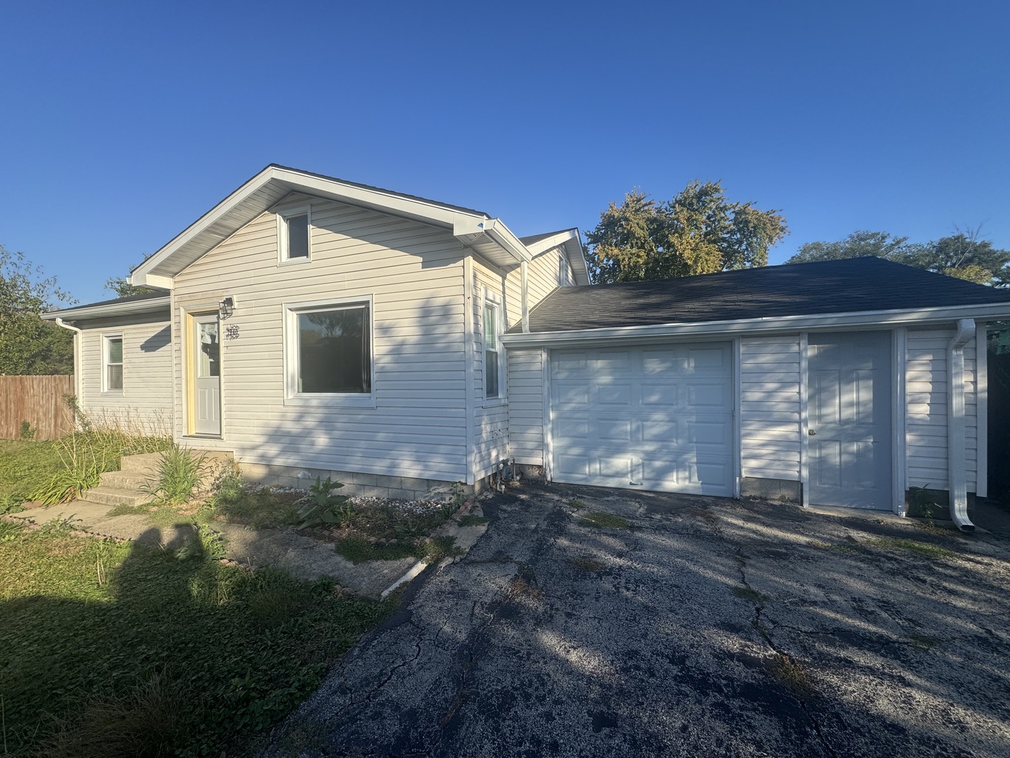 7940 W 71st Street, Bridgeview, IL 60455