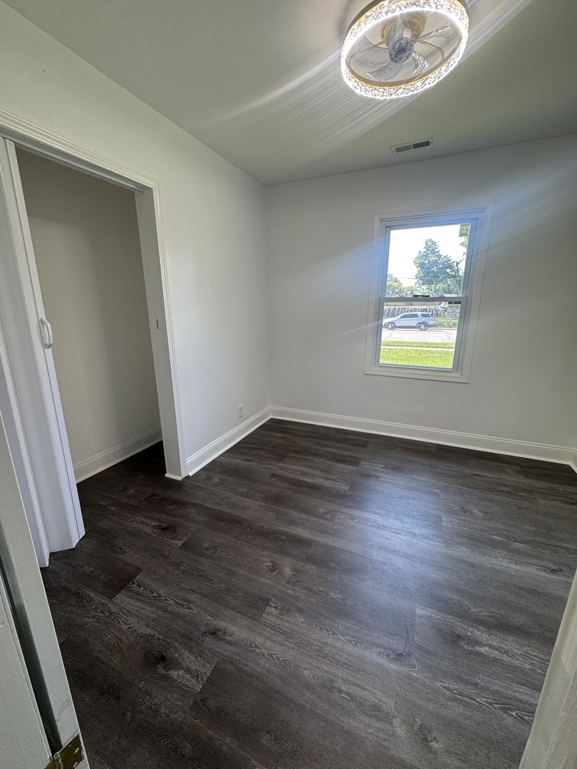 7940 W 71st Street, Bridgeview, IL 60455