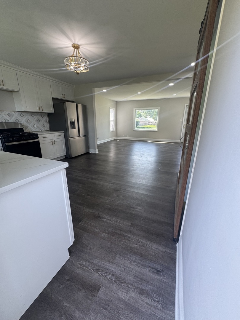 7940 W 71st Street, Bridgeview, IL 60455