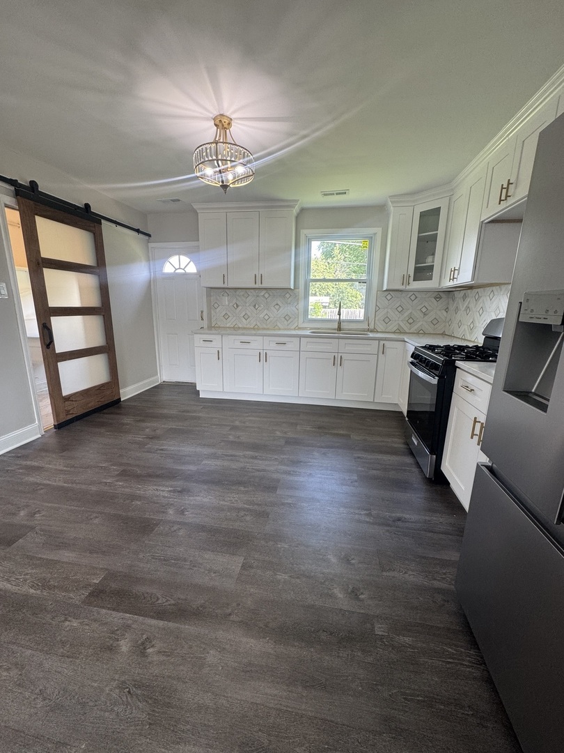 7940 W 71st Street, Bridgeview, IL 60455