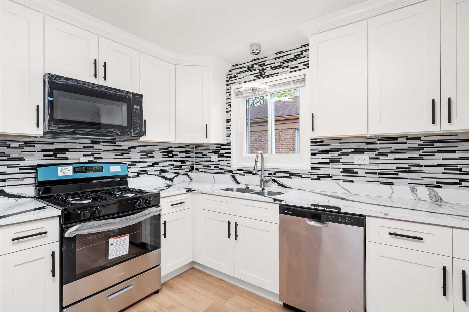 14728 Kenwood Avenue, Dolton, IL 60419