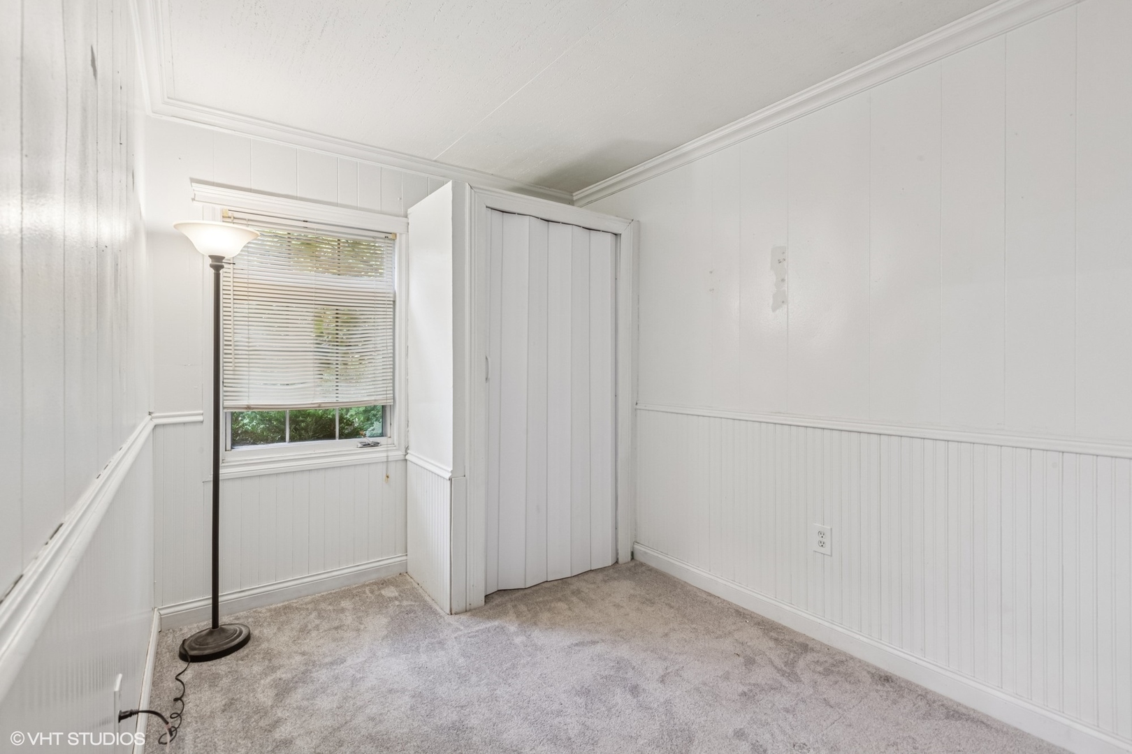 27 Ridge Circle, Streamwood, IL 60107