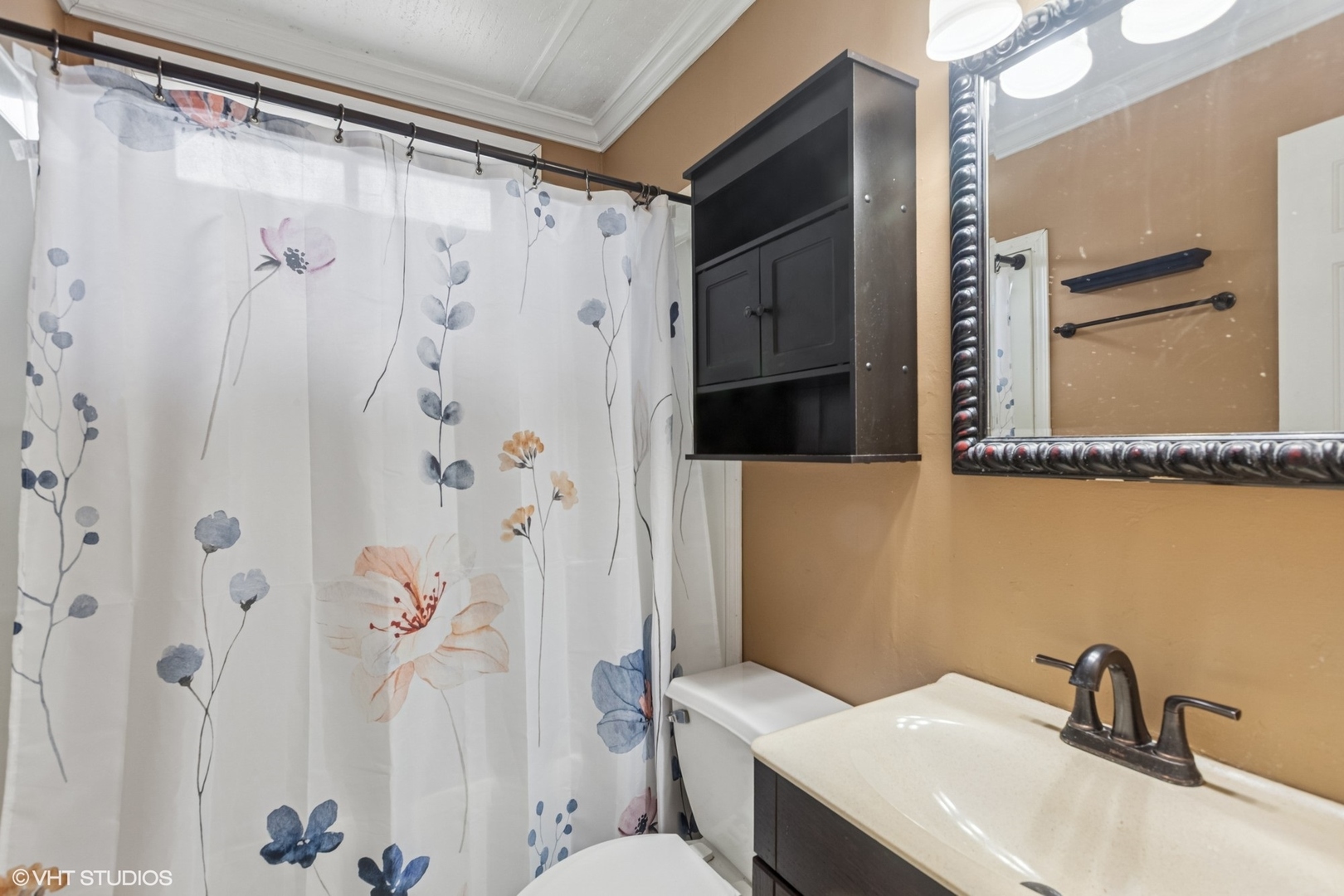 27 Ridge Circle, Streamwood, IL 60107