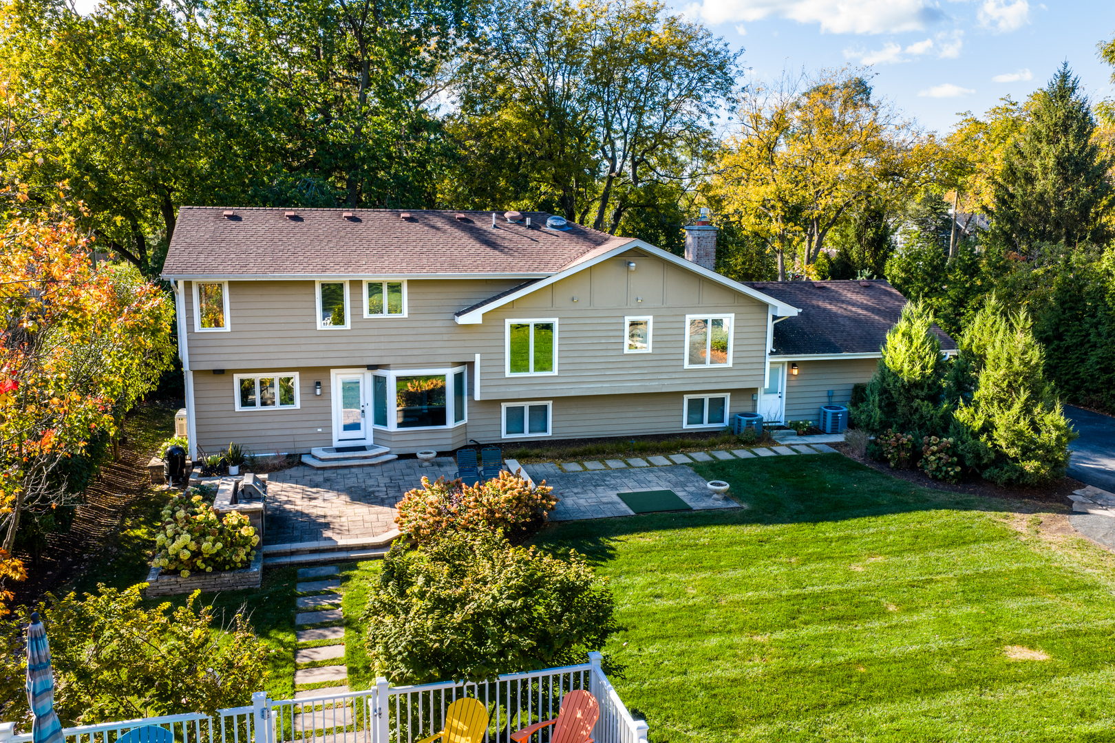 4733 ROSLYN Road, Downers Grove, IL 60515