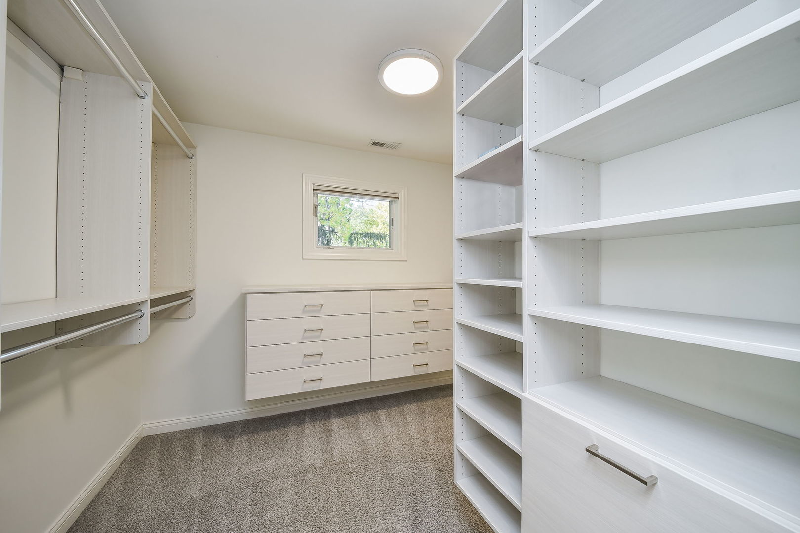 4733 ROSLYN Road, Downers Grove, IL 60515