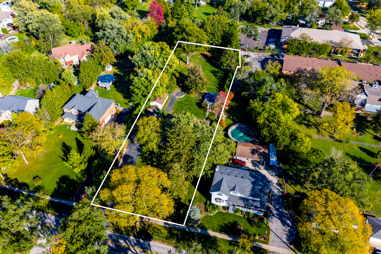 4733 ROSLYN Road, Downers Grove, IL 60515